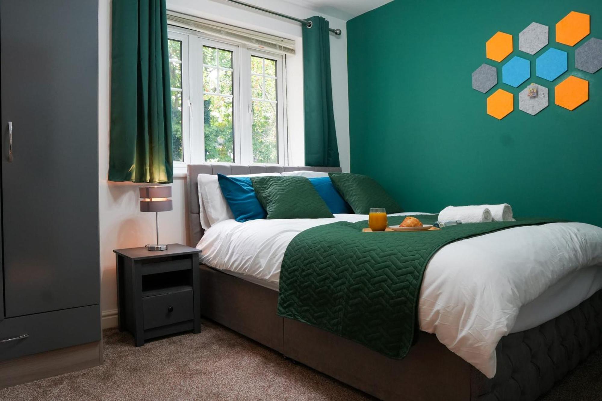 Whole 2-Bed Apartment - Contractors, Professionals, Ulez Free, Free Parking, B'Ham City 10Mins 伯明翰 外观 照片